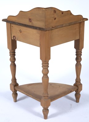 Lot 43 - Pine corner washstand 20th Century, with...