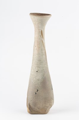 Lot 646 - Paul Soldner (1921-2011) Vase raku in blue and...