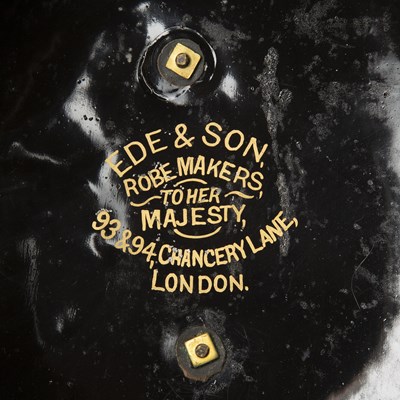Lot 38 - A Victorian judge's wig, by Ede & Son, London,...