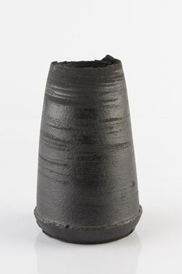 Lot 538 - Dan Kelly (b.1953) Vessel stoneware, with...