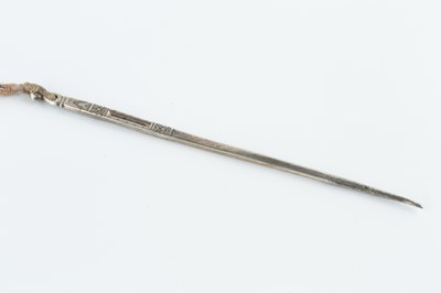 Lot 330 - A 17th century silver bodkin, with ear wax...