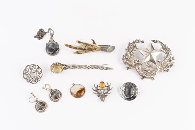 Lot 62 - A collection of silver and white metal...