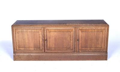 Lot 47 - Mid 20th Century Oak, sideboard or record...