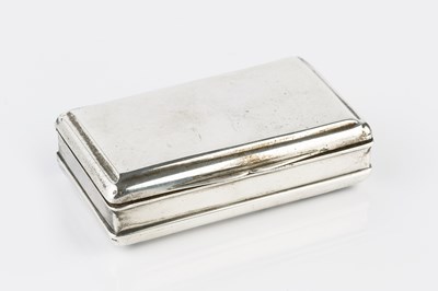 Lot 331 - A George III silver rectangular snuff box,...