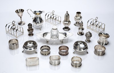 Lot 516 - Collection of silver items consisting of: a...