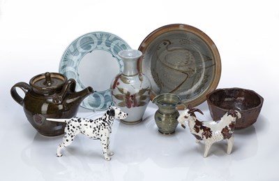 Lot 306 - Collection of studio pottery and ceramics...