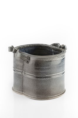 Lot 556 - Walter Keeler (b.1942) Vessel salt glaze, with...