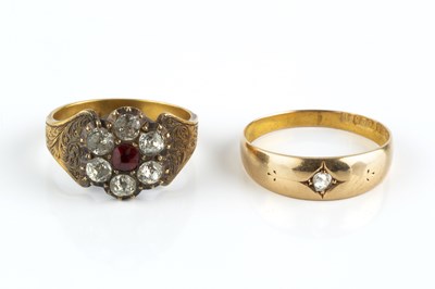 Lot 26 - A late Victorian diamond single stone gypsy...