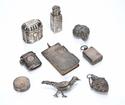 Lot 514 - Collection of silver and white metal to...