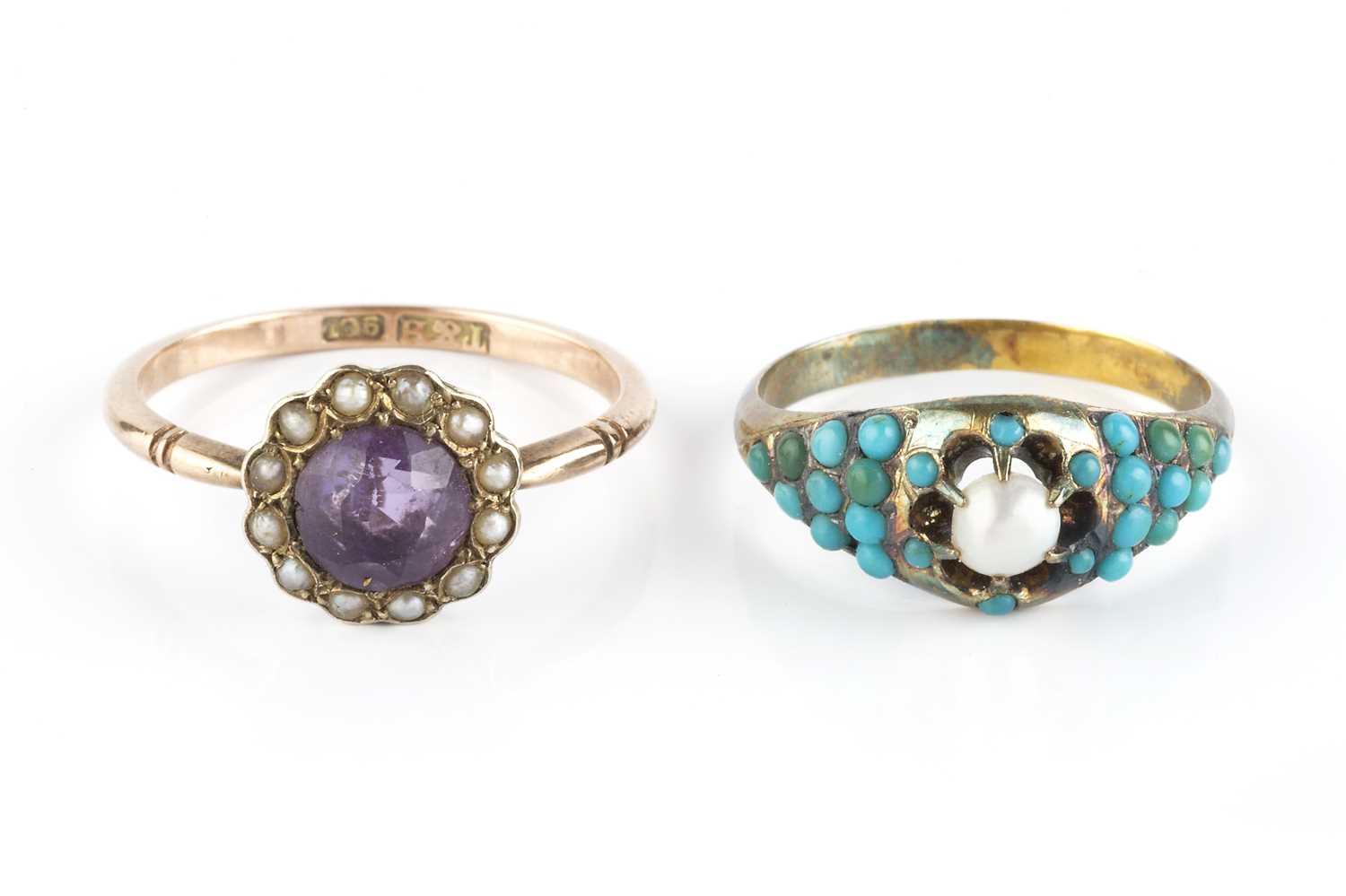 Lot 33 - Two gem set dress rings, comprising an...