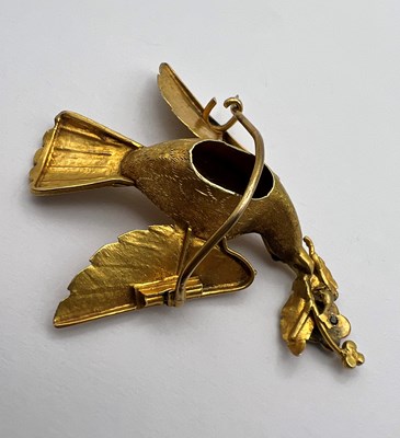 Lot 50 - A Victorian gem set bird brooch,...