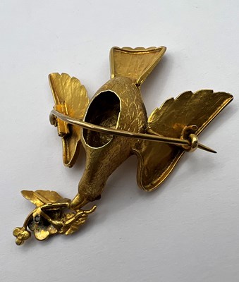 Lot 50 - A Victorian gem set bird brooch,...