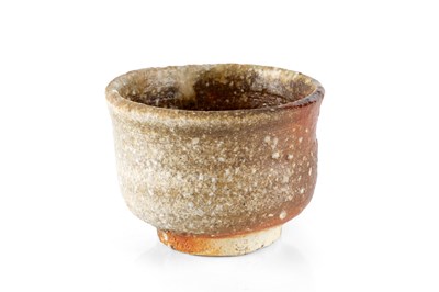 Lot 655 - Rakusui Takahashi (b.1954) Tea bowl textured...