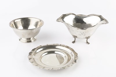 Lot 479 - An American silver sugar basin, with shaped...