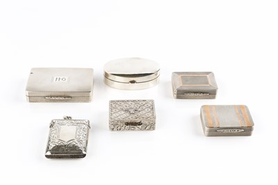 Lot 334 - A Continental silver rectangular small box,...