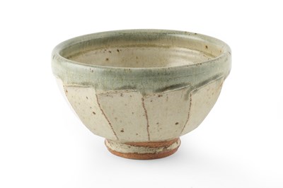 Lot 500 - Richard Batterham (1936-2021) Footed bowl the...