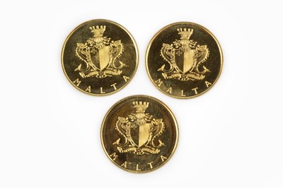 Lot 72 - Three Malta £10 gold coins, each dated 1974