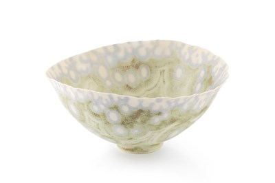 Lot 578 - Mary Rogers (b.1929) Footed bowl the pinched...