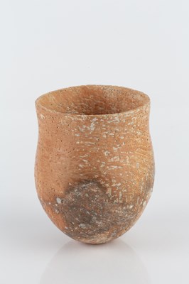 Lot 629 - Elspeth Owen (b.1938) Yunomi vessel textured...