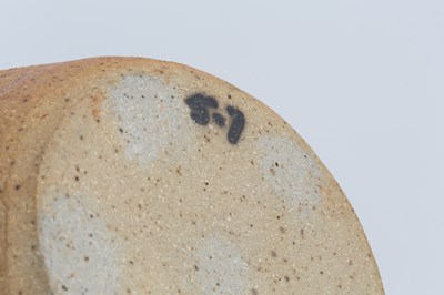 Lot 611 - Richard Batterham (1936-2020) Vase ash glaze,...