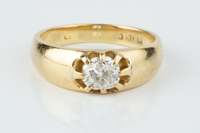 Lot 198 - A diamond single stone ring, the...