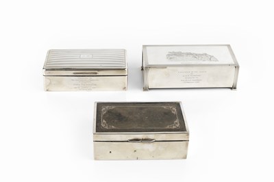 Lot 420 - A George V silver rectangular castle top...