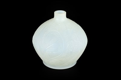 Lot 843 - René Lalique (1860-1945) Plumes vase, designed...