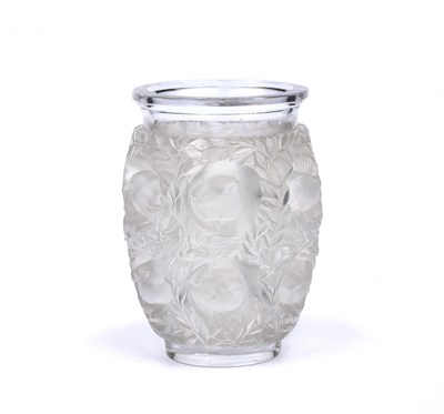 Lot 844 - René Lalique (1860-1945) Bagatelle vase...