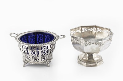 Lot 515 - A silver twin handled sucrier, with gadrooned...