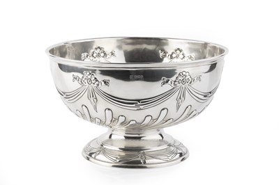 Lot 537 - A late Victorian silver rose bowl, the part...