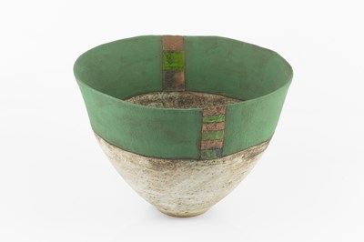 Lot 679a - Robin Welch (1936-2019) Bowl stoneware, with...