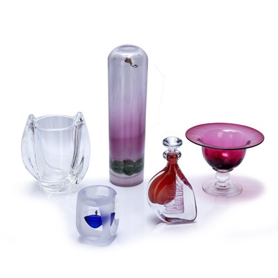 Lot 404 - Collection of studio and other glass...