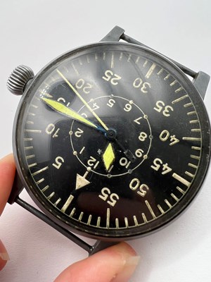 Lot 209 - A German Luftwaffe navigator's oversized watch...