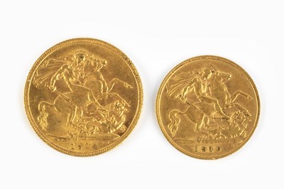 Lot 74 - A George V sovereign, dated 1914, and an...