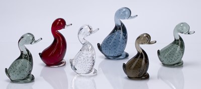 Lot 394 - Collection of Whitefriars 'Dilly' ducks glass,...