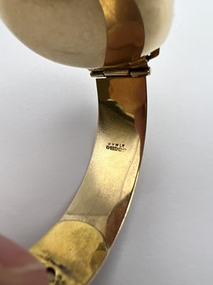 Lot 197 - A 9ct gold bracelet watch, the circular...