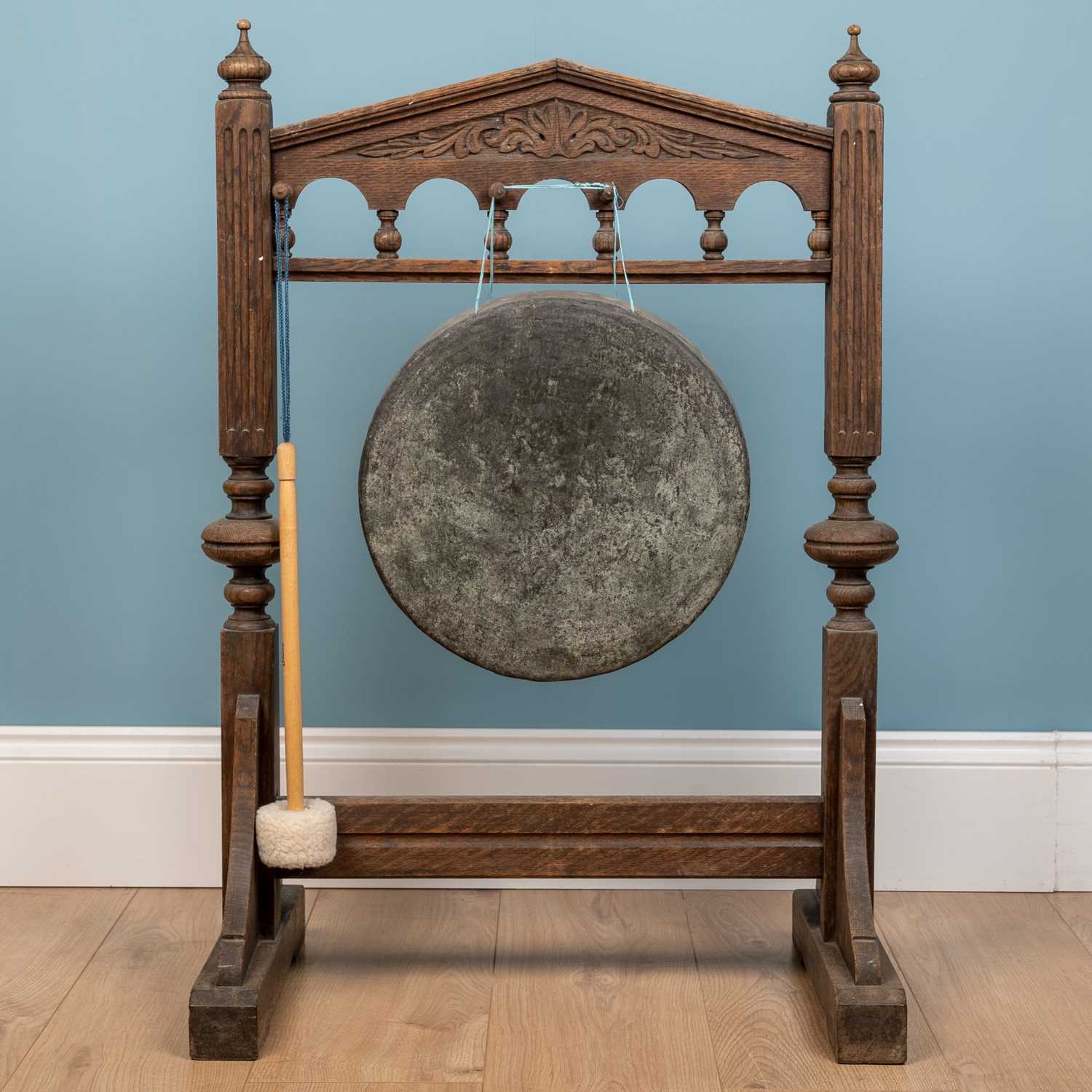 Lot 187 - A gong in a wooden frame, with mallet, 62 x 89cm