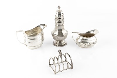 Lot 586 - A silver sugar castor, of octagonal baluster...