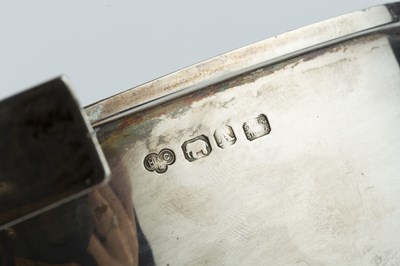 Lot 345 - An Indian colonial silver porringer, with...