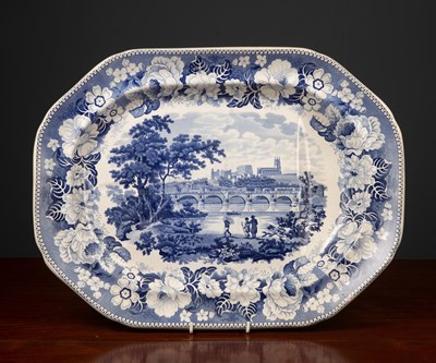 Lot 419 - A George III blue and white meat platter...