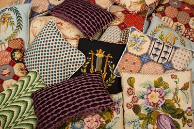 Lot 75 - A collection of various needlework cushions (10)