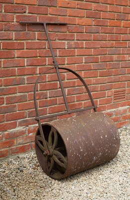 Lot 795 - A 19th century cast iron garden roller, 67cm...