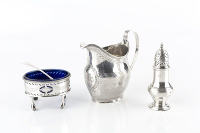 Lot 815 - An early George III silver baluster pepper...