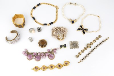 Lot 317 - A collection of costume jewellery, to include...