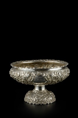 Lot 818 - An American silver pedestal fruit...