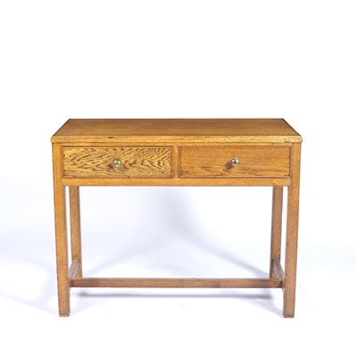 Lot 65 - Gordon Russell of Broadway oak side table, the...