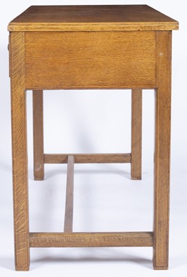 Lot 65 - Gordon Russell of Broadway oak side table, the...