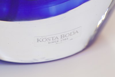Lot 860 - Anna Ehrner (b.1948) for Kosta Boda Atoll vase...