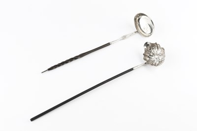 Lot 350 - An 18th Century silver toddy ladle, with plain...