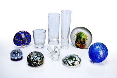 Lot 415 - Collection of glass consisting of: Timo...